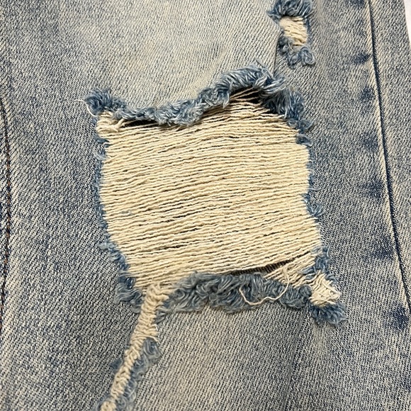 NWT Judy Blue high and waist light blue distressed jeans. NWT size 7/28 - Picture 3 of 10